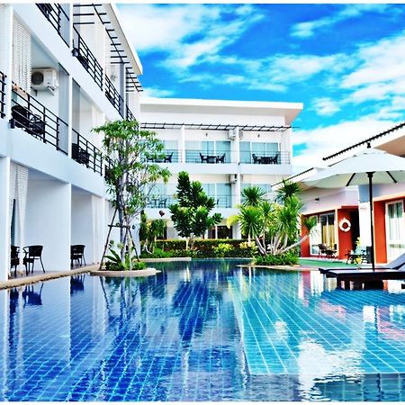 Milano Huahin Hotel Bagian luar foto