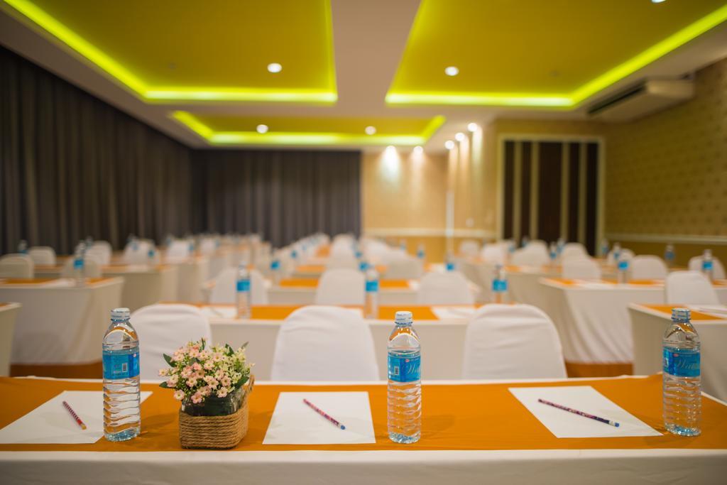 Milano Huahin Hotel Bagian luar foto