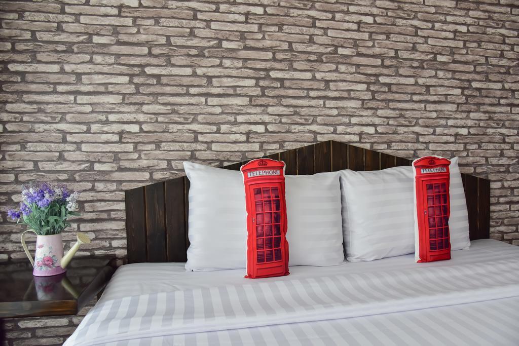 Milano Huahin Hotel Bagian luar foto