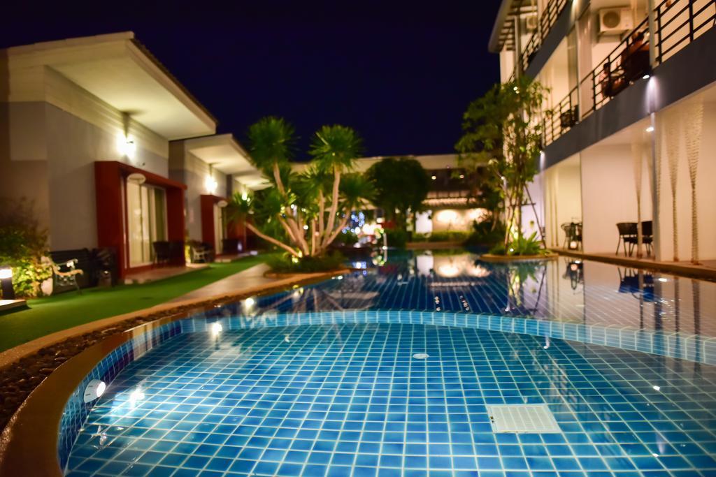 Milano Huahin Hotel Bagian luar foto