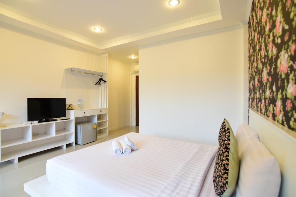 Milano Huahin Hotel Bagian luar foto