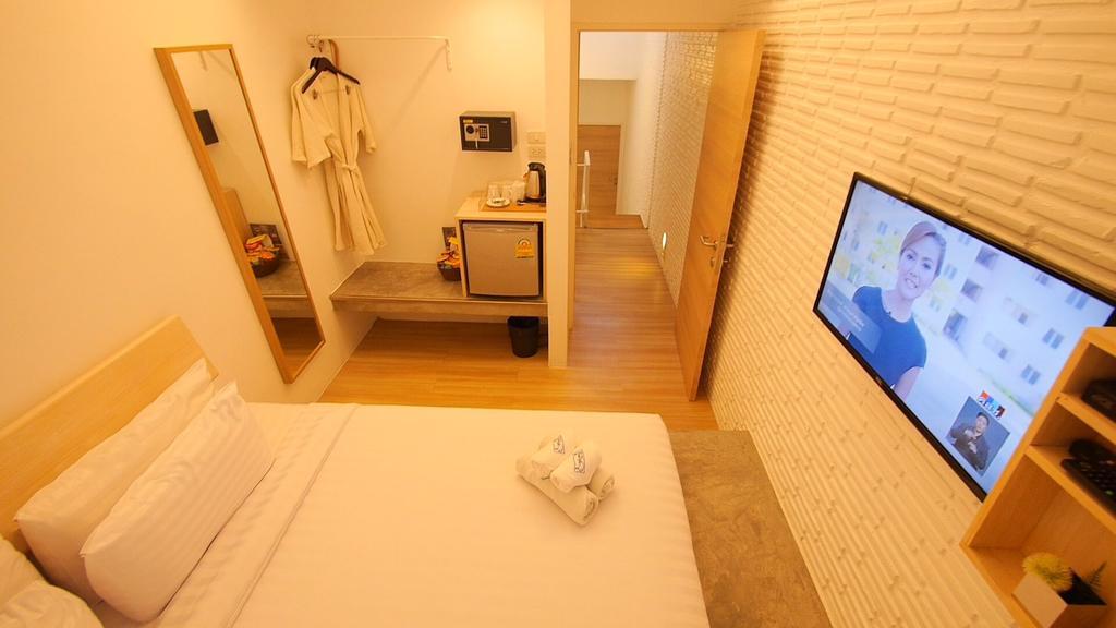 Milano Huahin Hotel Bagian luar foto