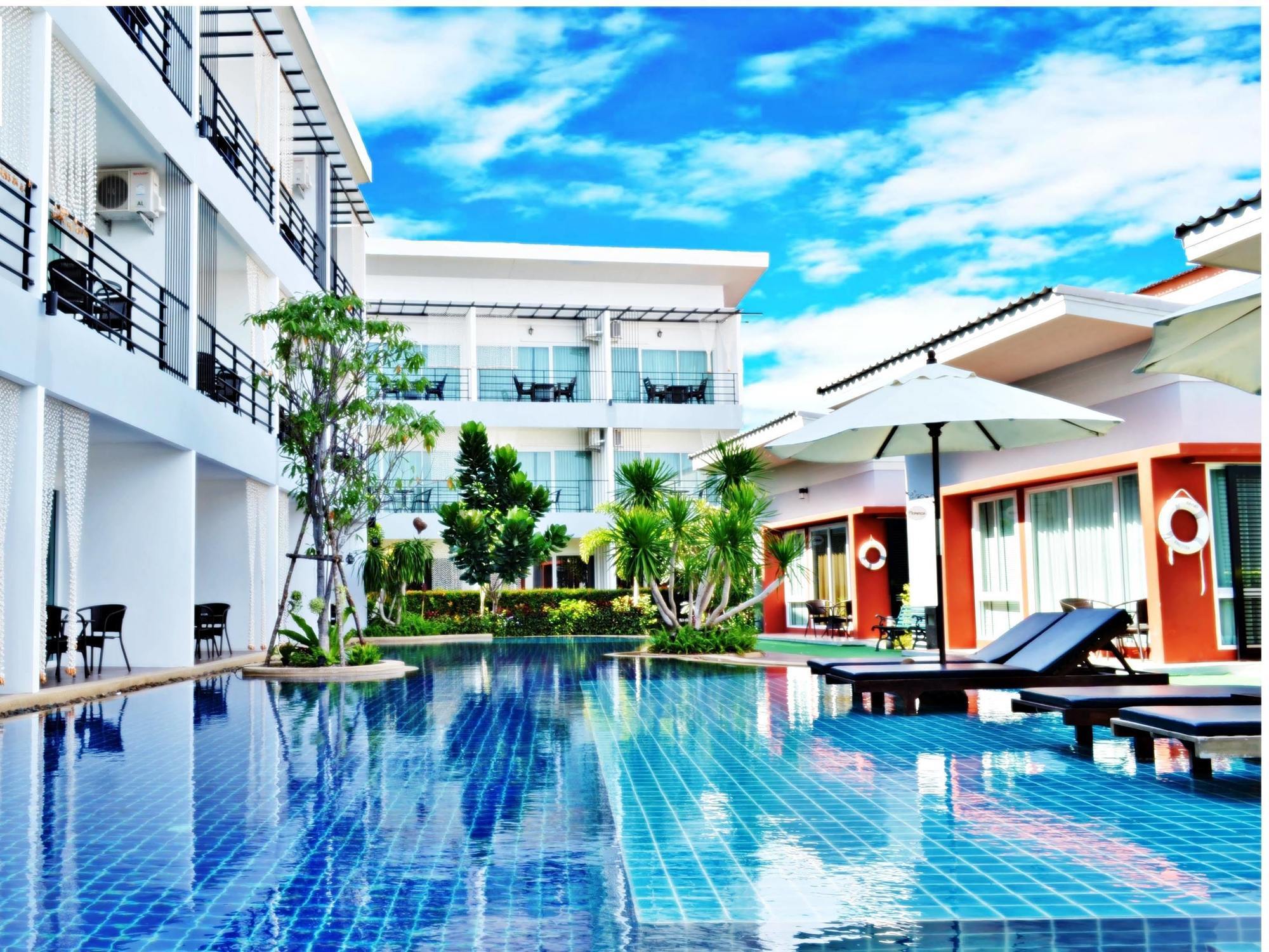 Milano Huahin Hotel Bagian luar foto