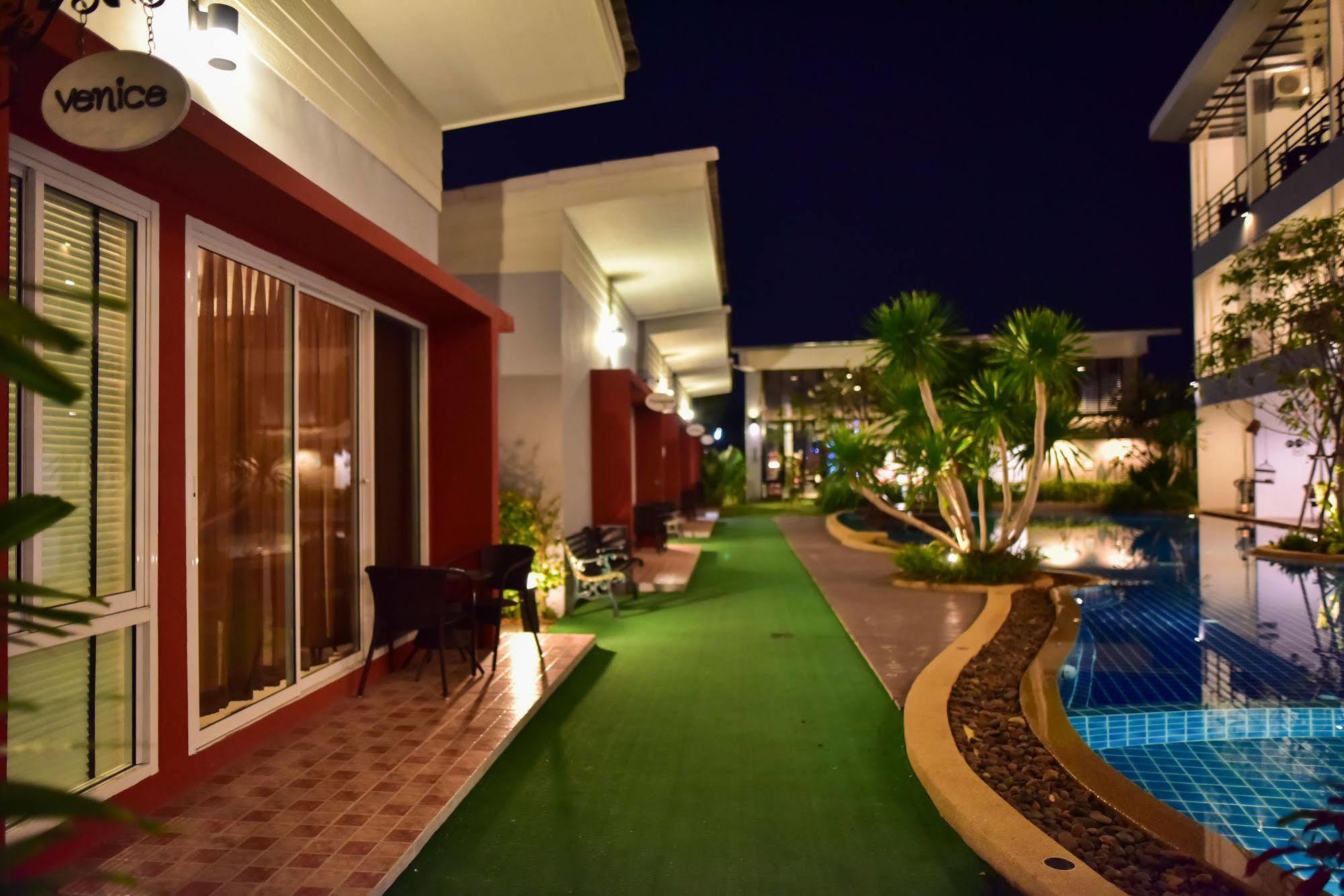 Milano Huahin Hotel Bagian luar foto
