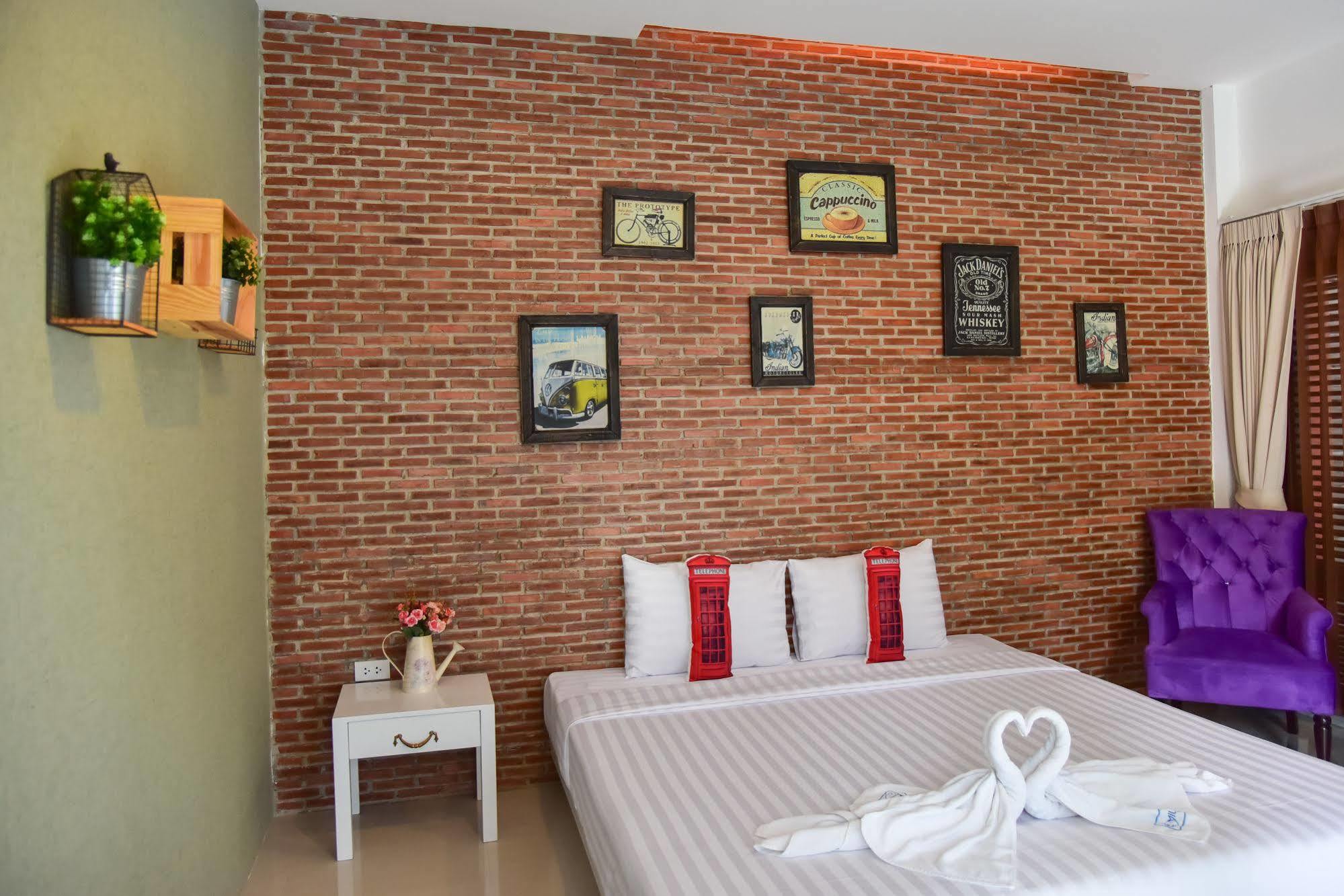 Milano Huahin Hotel Bagian luar foto