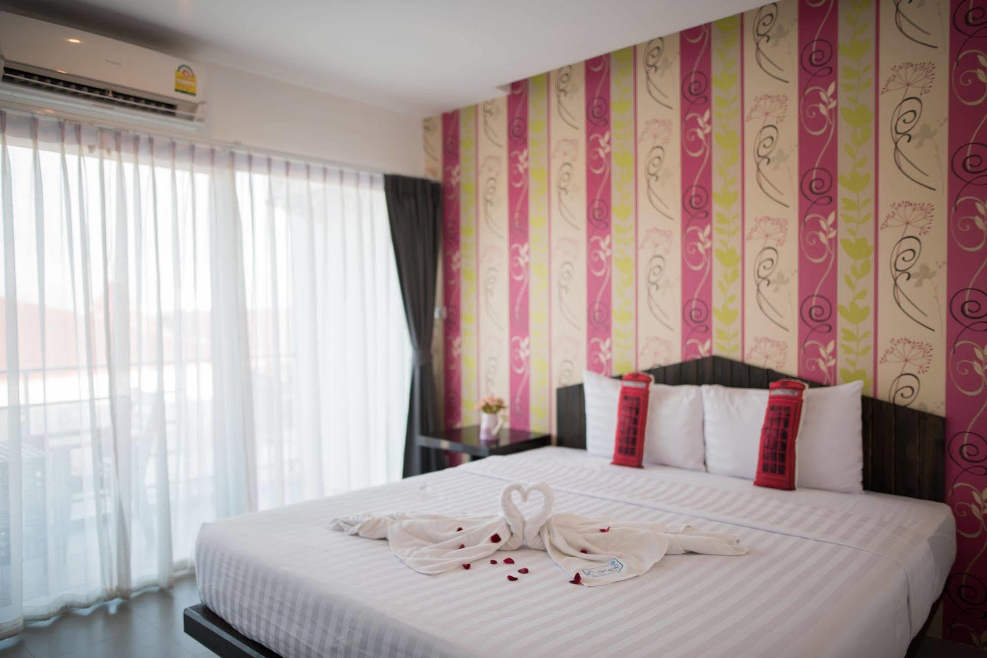 Milano Huahin Hotel Bagian luar foto