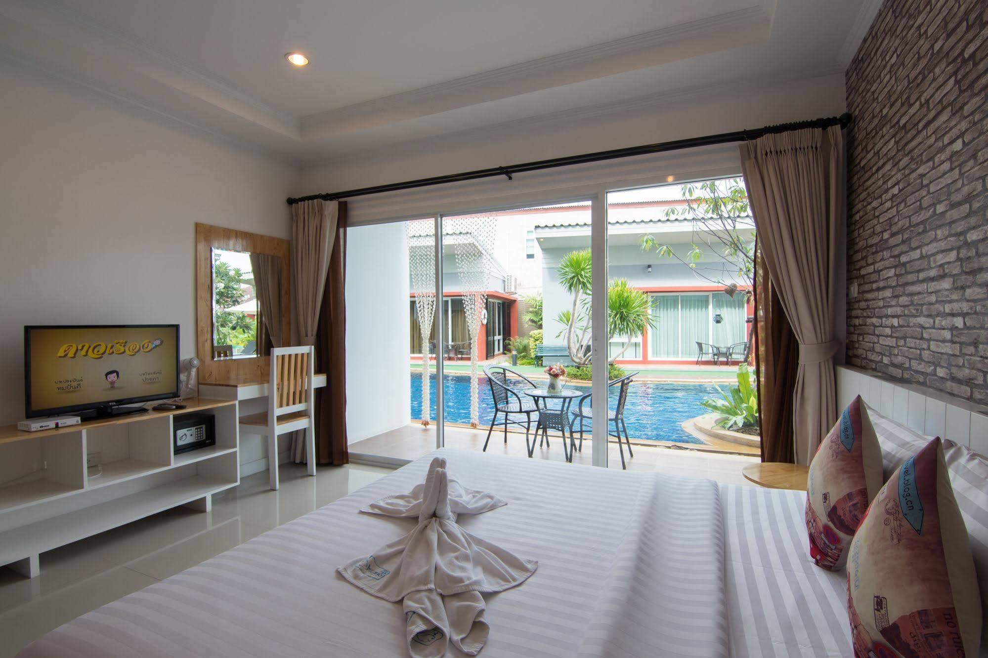 Milano Huahin Hotel Bagian luar foto
