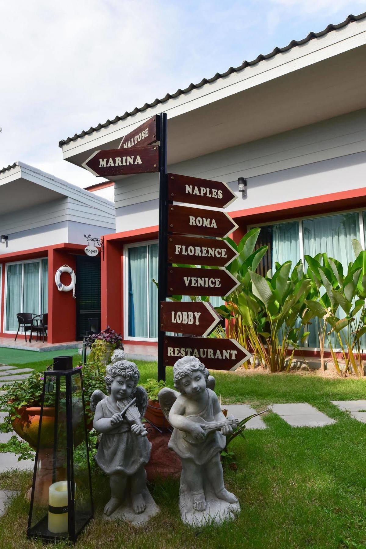 Milano Huahin Hotel Bagian luar foto